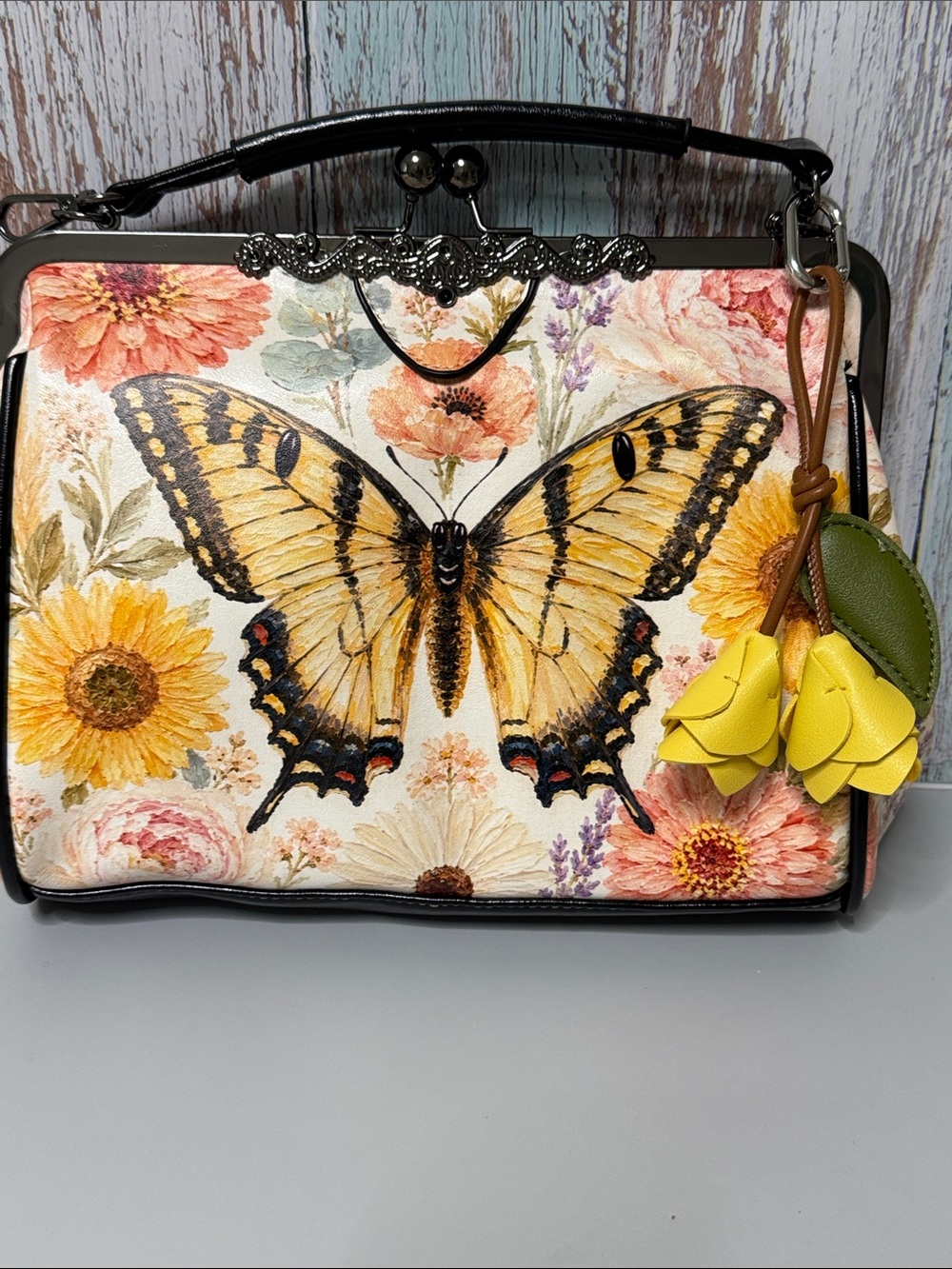 🦋 Floral Butterfly Frame Bag in Yellow and Cream with Purse Charm🦋